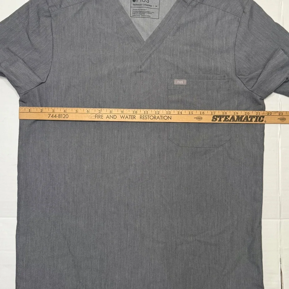 FIGS Leon Scrub‎ Top Mens Medium Gray V-Neck Technical Collection FM1500 Pocket